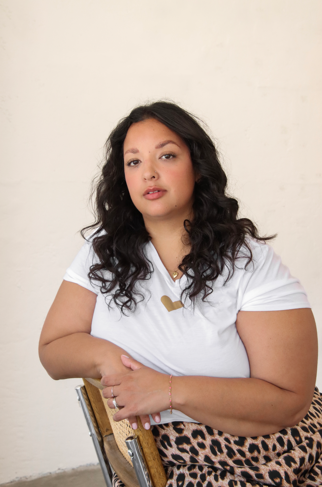 Crop top Basic pour femme à manche courte de qualité illustré au Québec