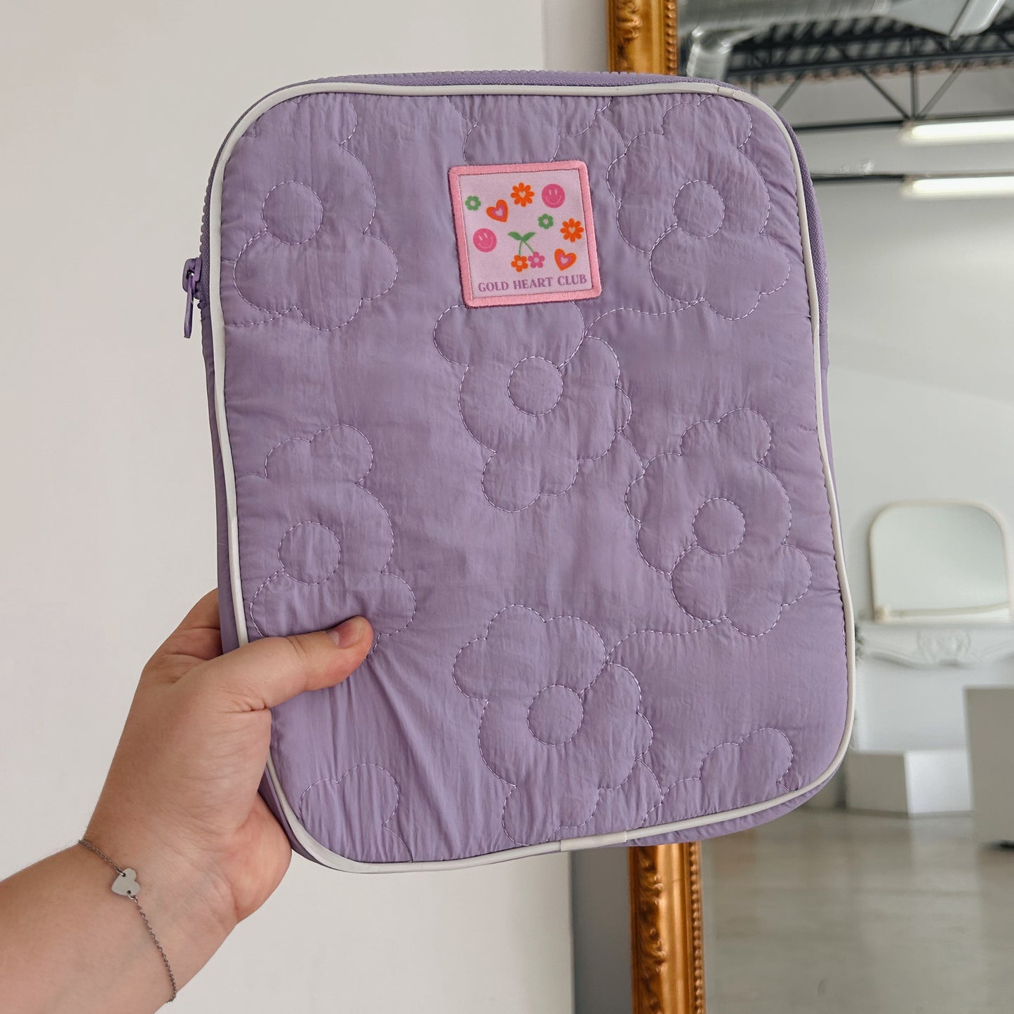 Étui Ipad 11 pouces illustré au Québec