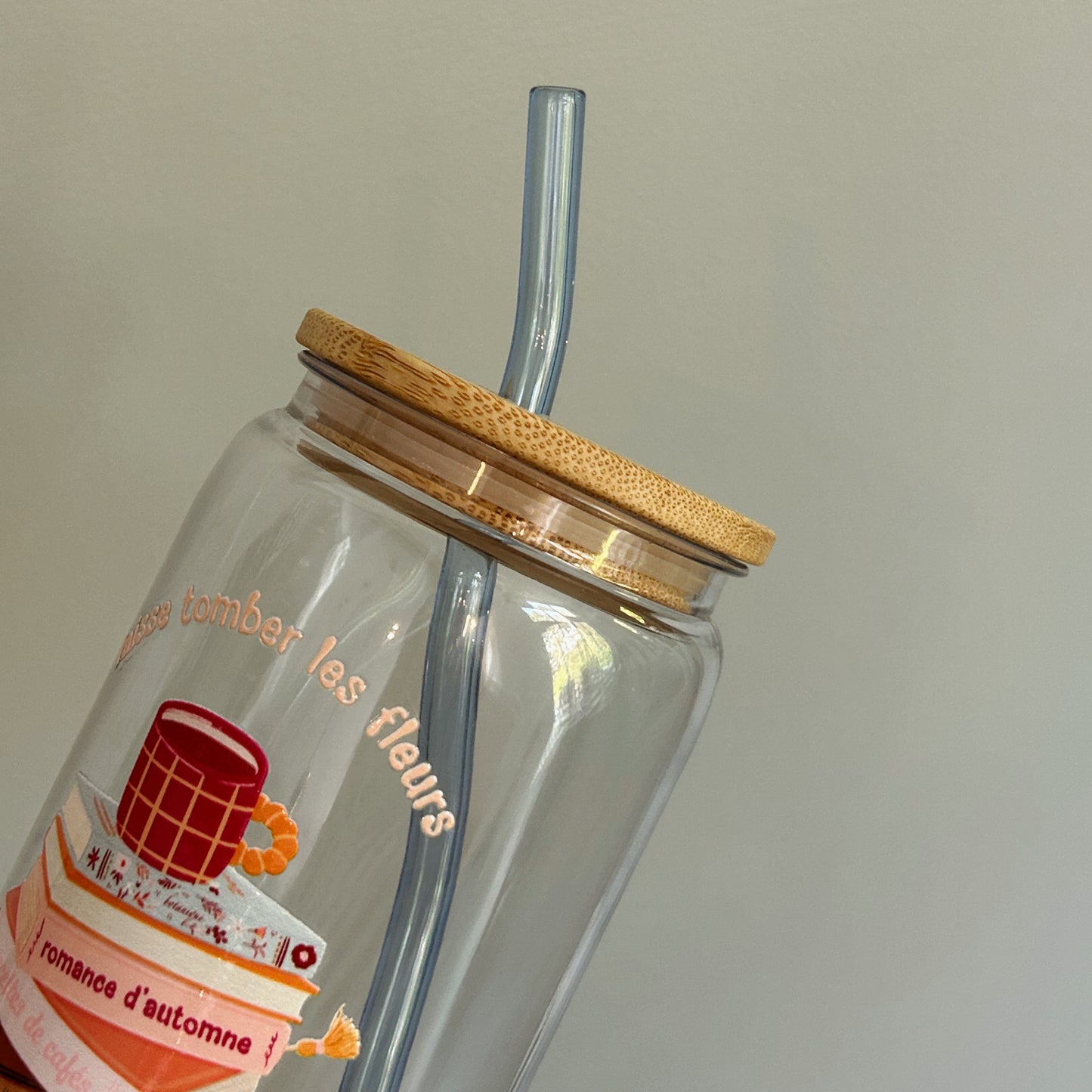 Paille en verre torsadée