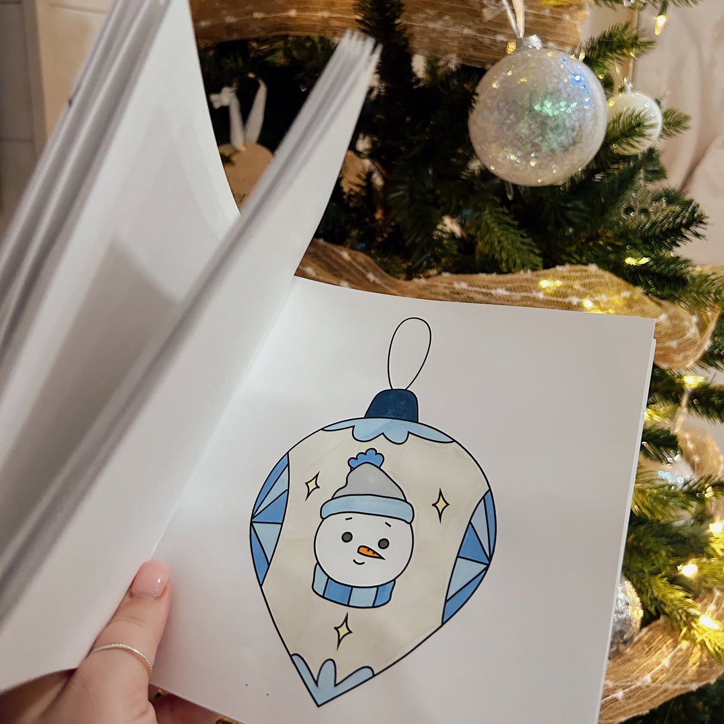 Cahier à colorier adulte Calendrier de l'avent illustré et imprimé au Québec