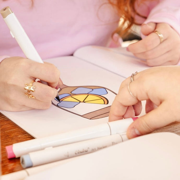 Cahier a colorier adulte illustré et imprimé au Québec Gold Heart Club