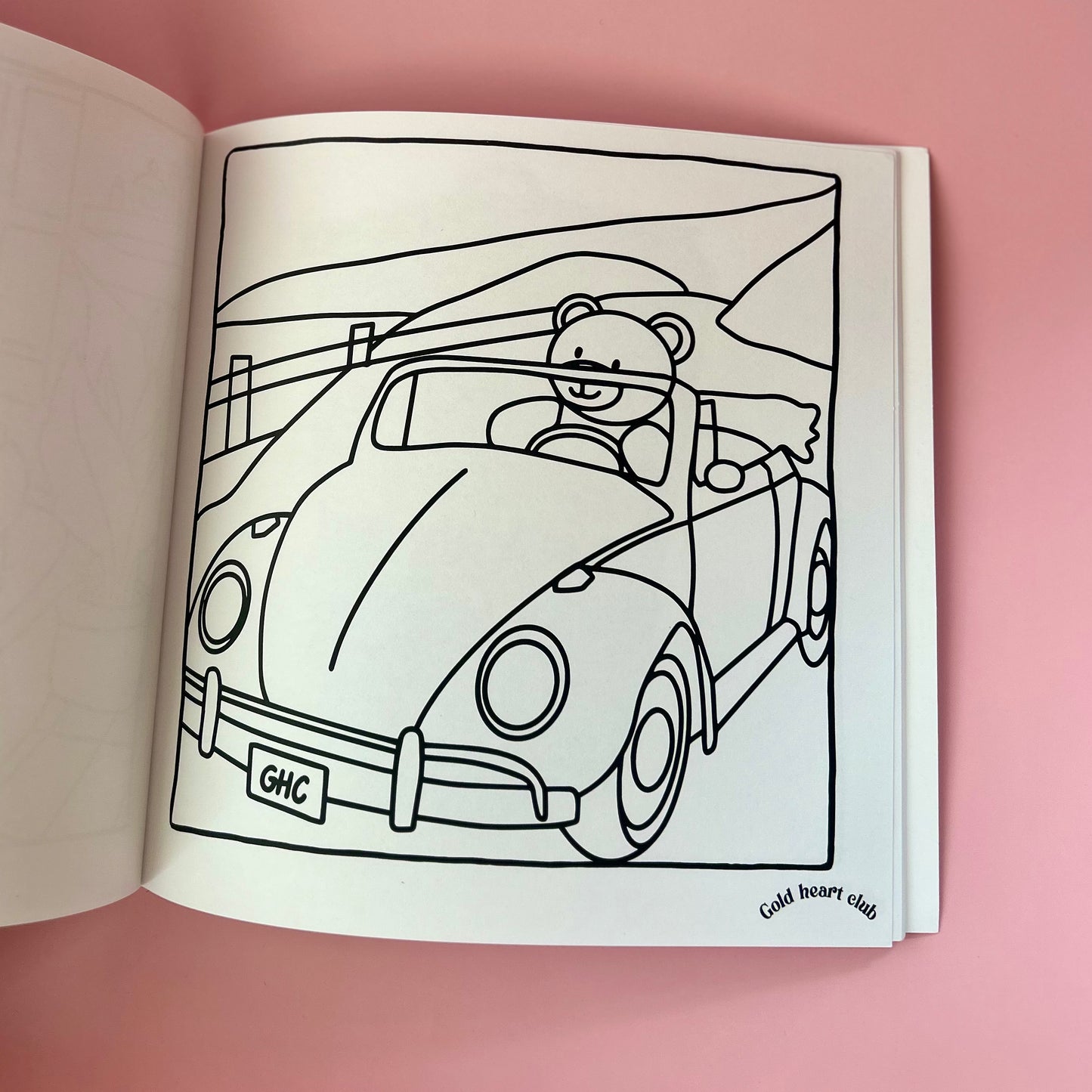 Cahier à colorier adulte Vol 4 illustré au Québec Gold Heart Club