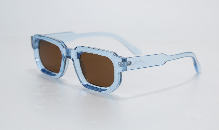 Lunettes soleil pour femme tendance Yummy Gold Heart Club