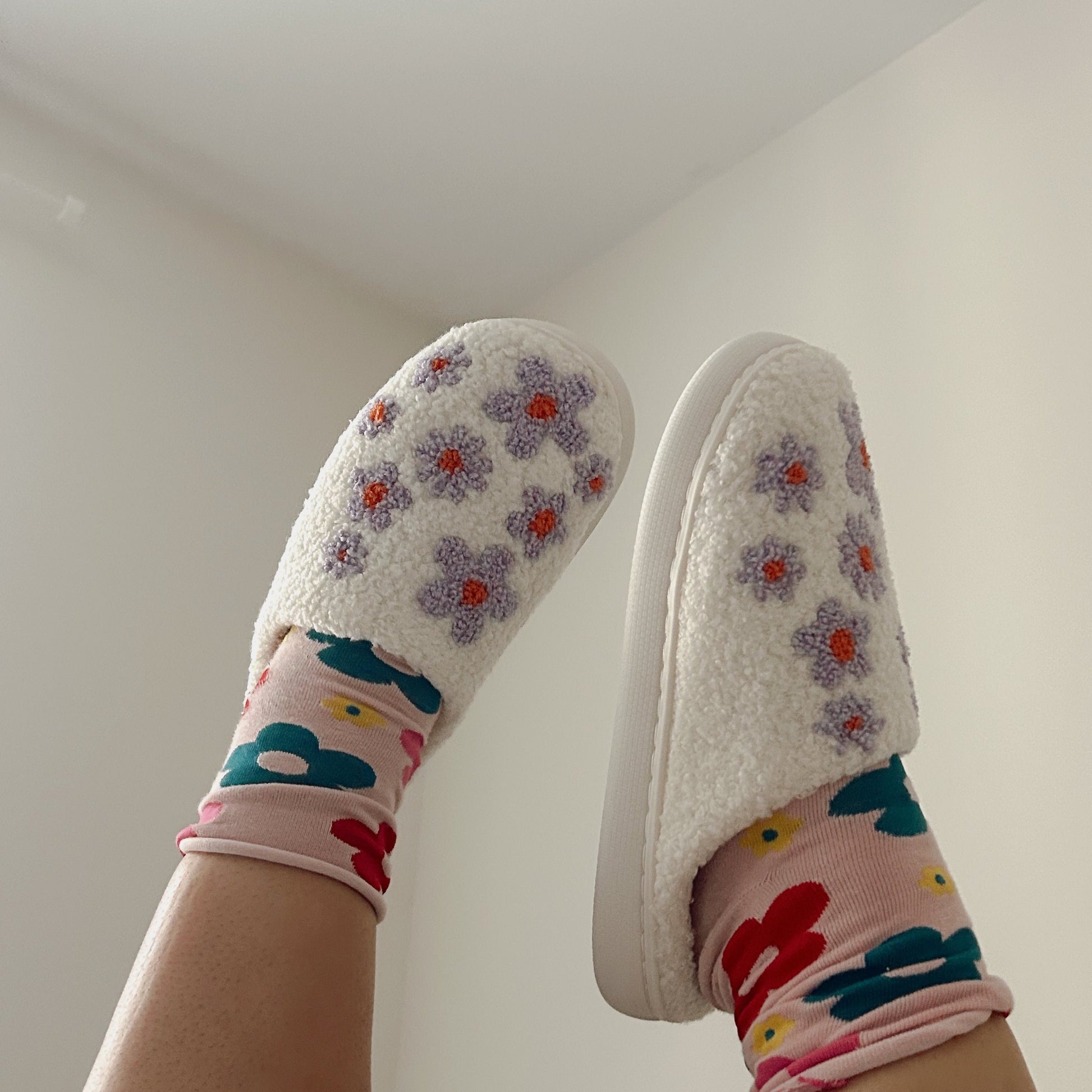 Pantoufle pour femme Fleurs lilas Gold Heart Club