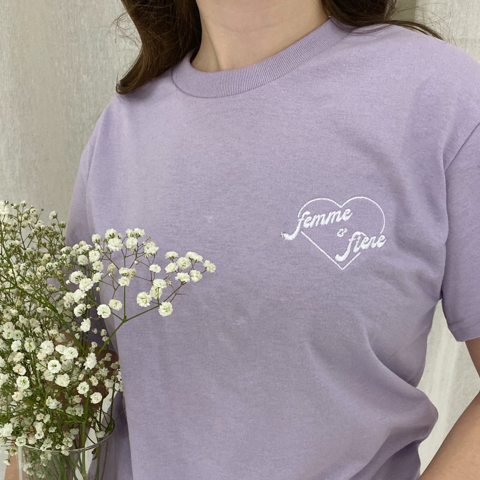 T-Shirt Femme et fière lilas Gold Heart Club