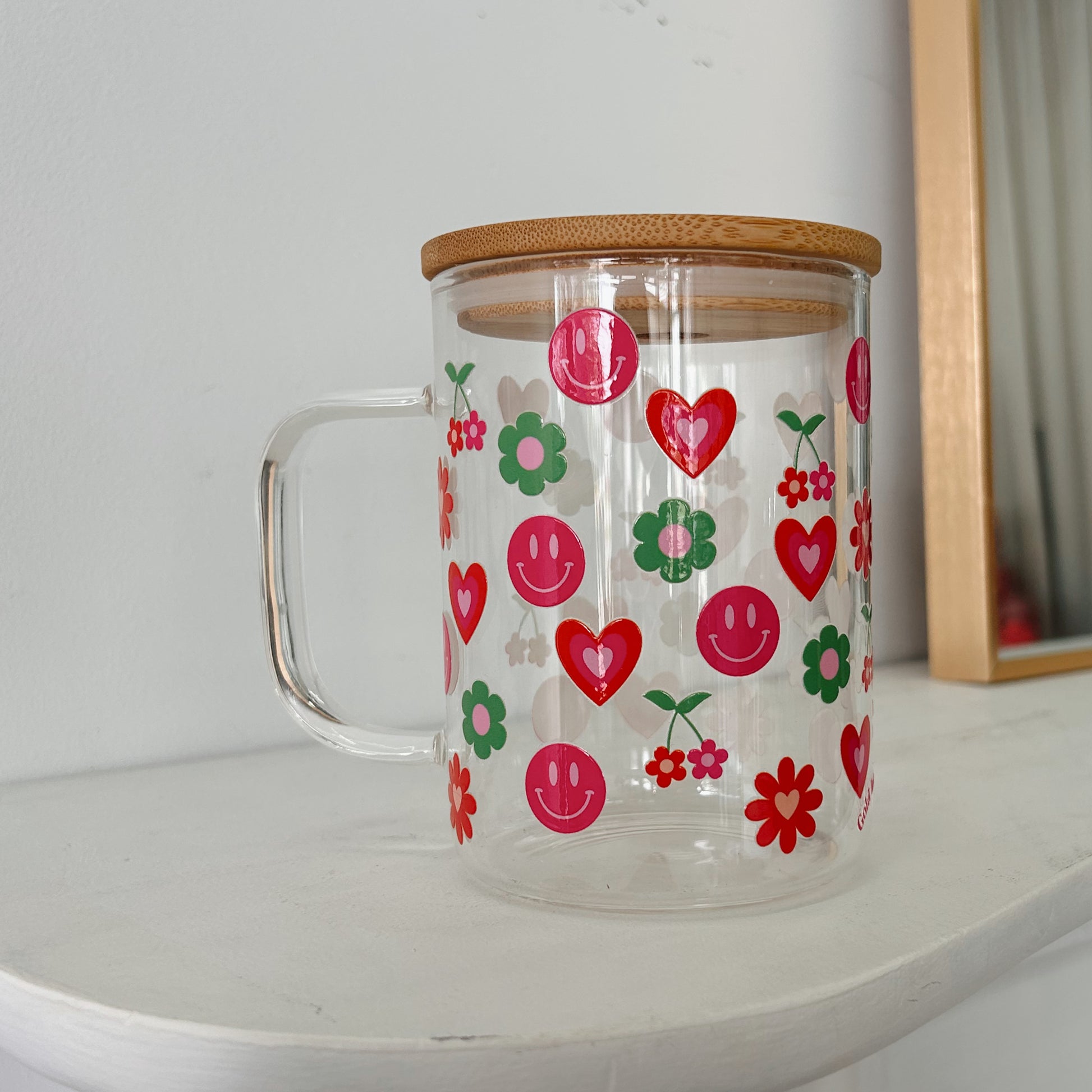Tasse illustrée Groovy fait au Québec Gold Heart Club
