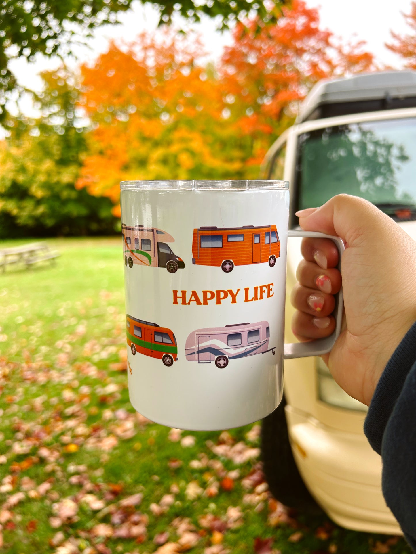 Tasse illustrée Van Life Gold Heart Club fait au Québec