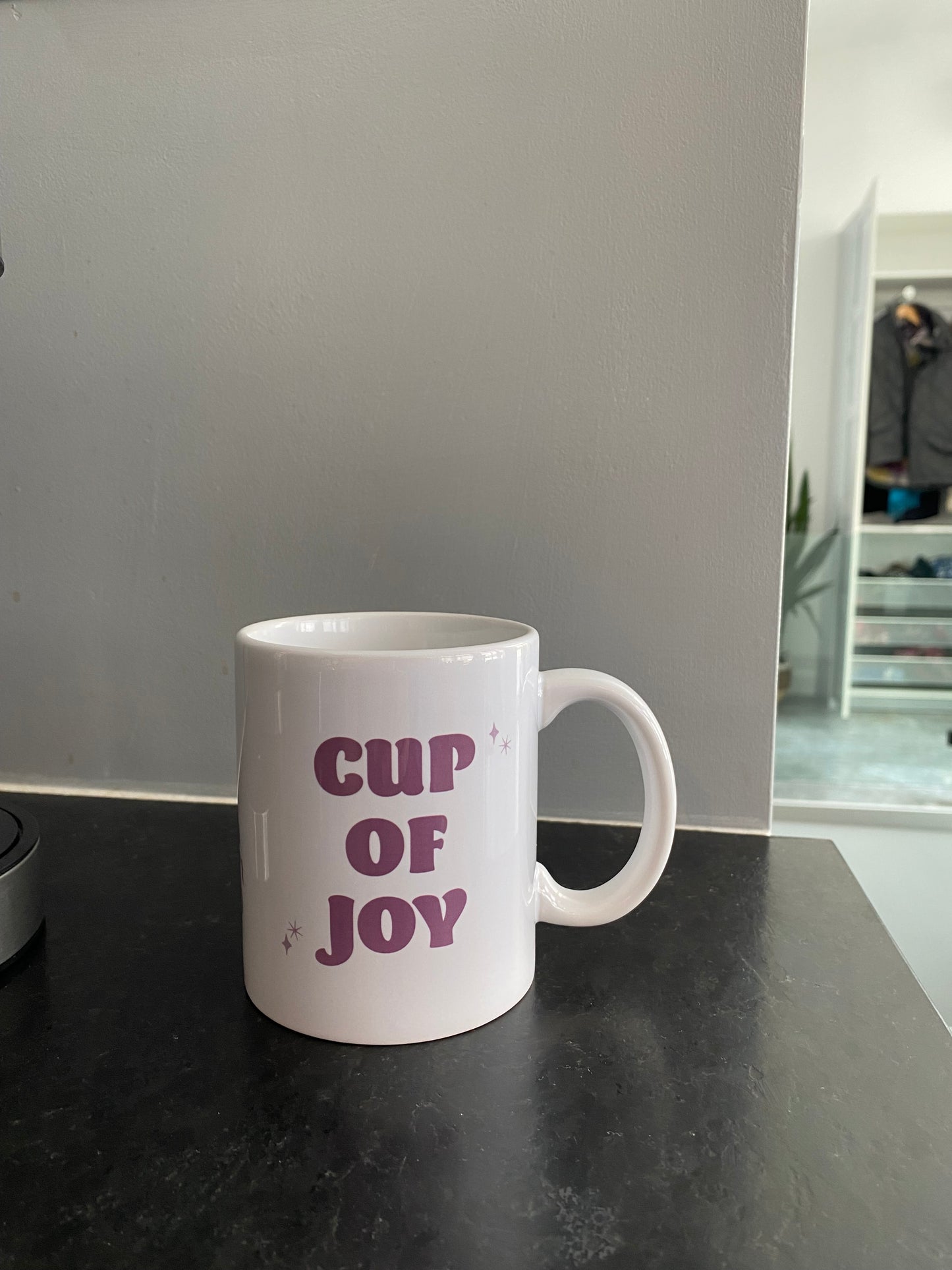 Tasse céramique illustrée Cup of Joy Gold Heart Club